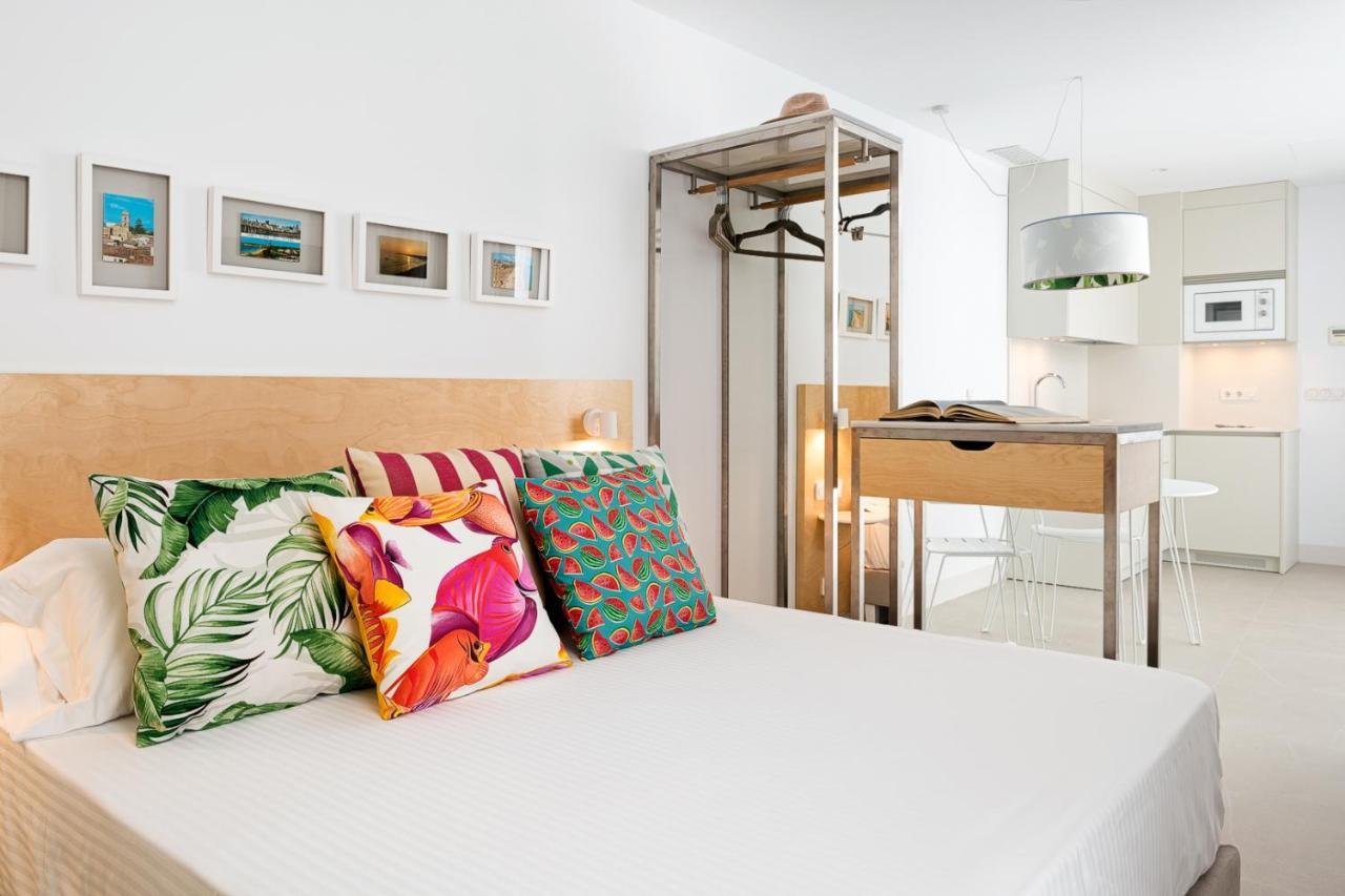 Apartamentos Y Estudios Centricos Conil Home Suite Conil De La Frontera Eksteriør bilde